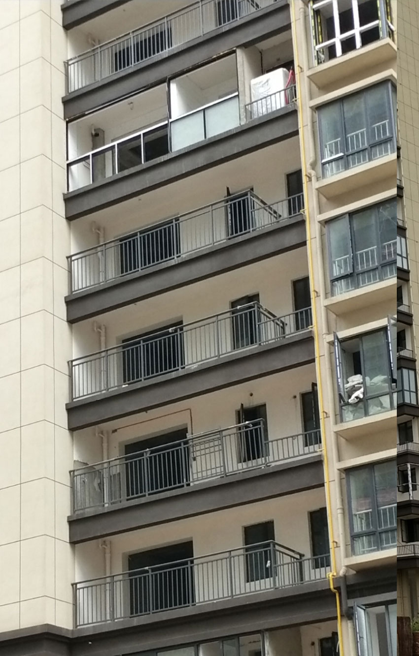 常德市工程鋅鋼陽臺護(hù)欄實拍