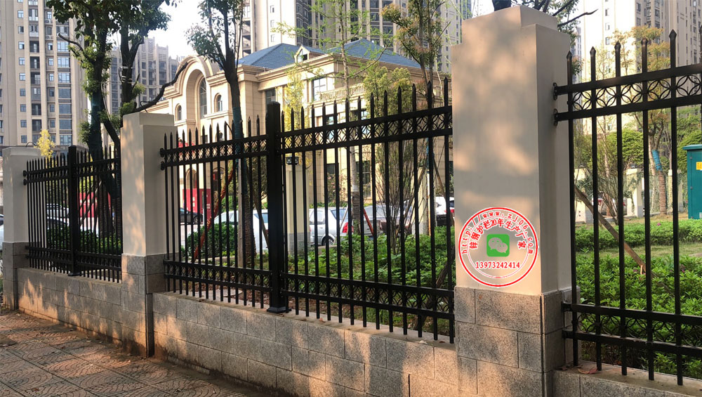 湘潭黃總工程鋅鋼圍欄安裝實拍圖